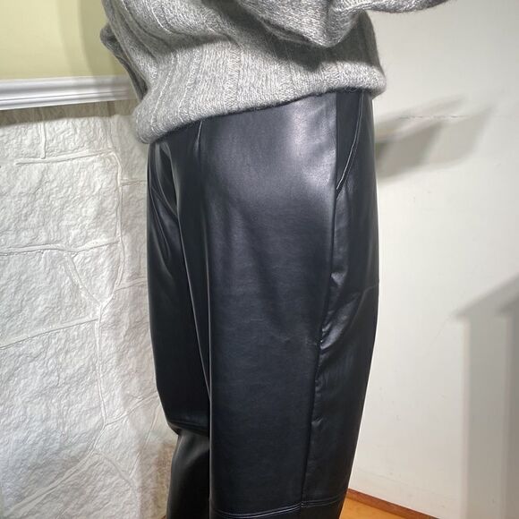 NWT Halston Faux Leather Retro Style High Waisted Pleated Trousers - Picture 8 of 16